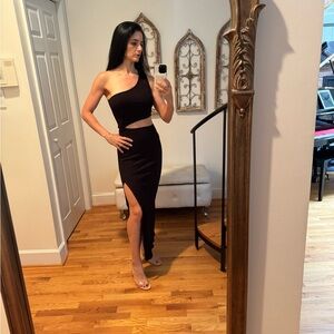 Chic One-Shoulder Black Dress Bodycon
